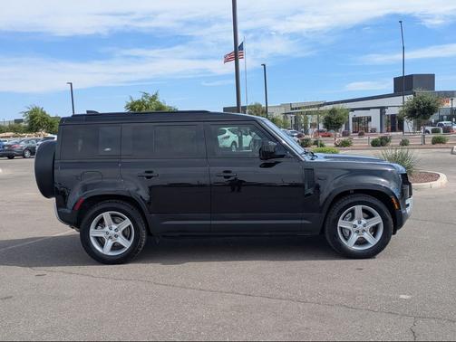 Santorini Black Metallic 2020 Land Rover Defender 110 SE