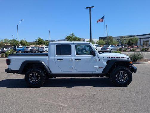 Bright White Clearcoat 2025 Jeep Gladiator Mojave 4x4