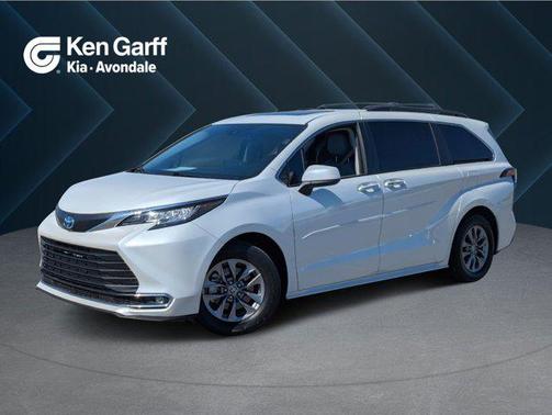 2023 Toyota Sienna XLE 7 Passenger