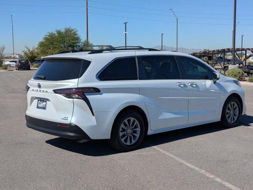 2023 Toyota Sienna XLE 7 Passenger