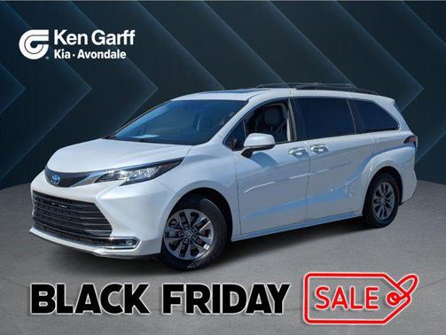 2023 Toyota Sienna XLE