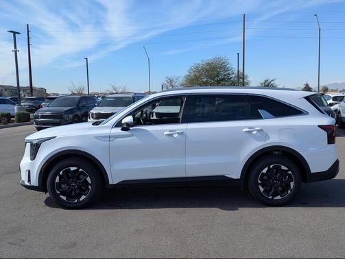 Glacial White Pearl 2025 Kia Sorento S