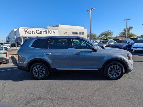 2024 Kia Telluride LX