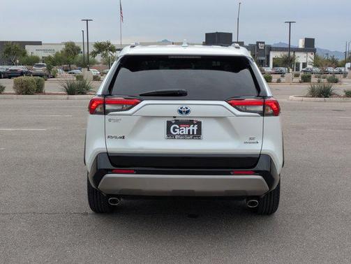 2024 Toyota RAV4 Hybrid SE