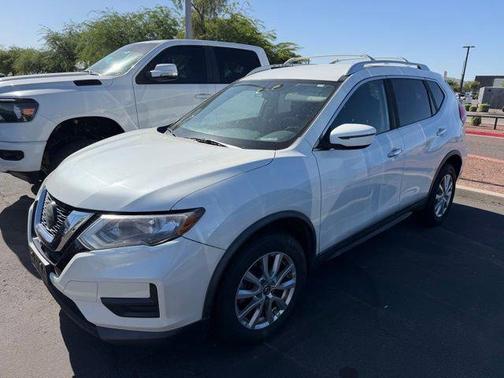 Pearl White 2018 Nissan Rogue SV