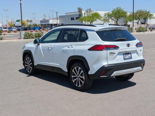 2022 Toyota Corolla Cross XLE