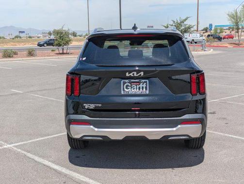 2025 Kia Sorento S