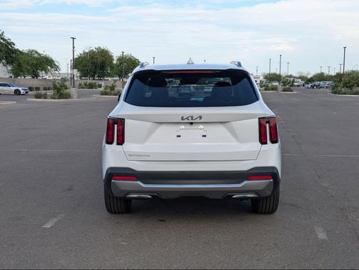 Glacial White Pearl 2026 Kia Sorento EX