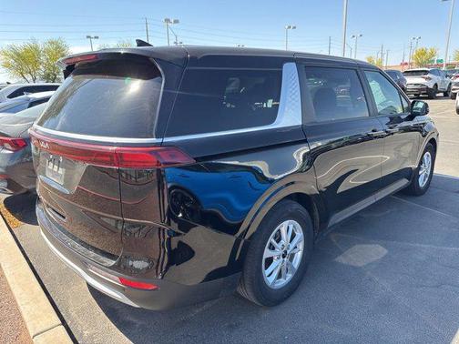 2022 Kia Carnival LXS