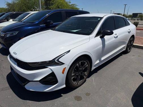 Glacial White Pearl 2024 Kia K5 GT-Line