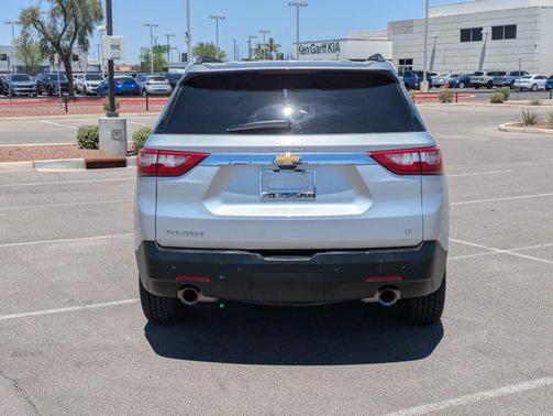 2021 Chevrolet Traverse LT Leather