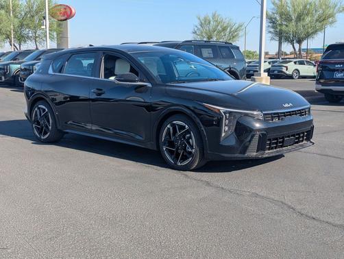 Aurora Black Pearl 2026 Kia K4 GT-Line