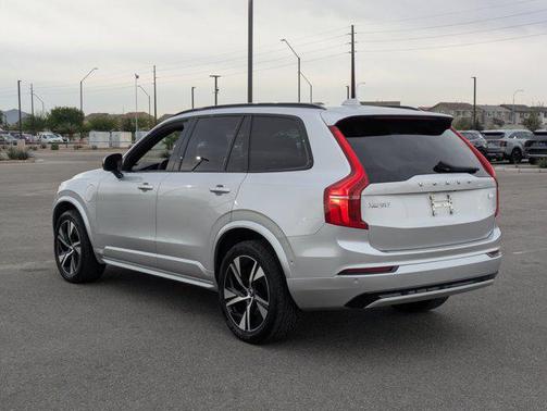 2022 Volvo XC90 Recharge Plug-In Hybrid T8 R-Design 7 Passenger