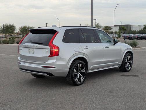 2022 Volvo XC90 Recharge Plug-In Hybrid T8 R-Design 7 Passenger