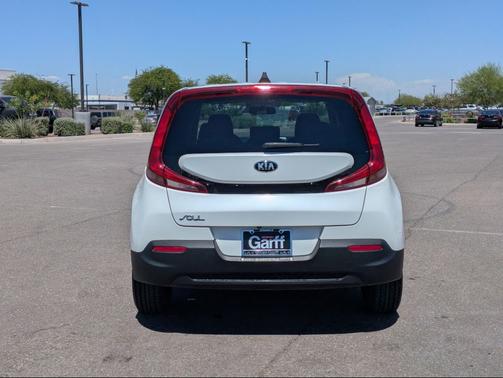 Snow White Pearl 2021 Kia Soul LX
