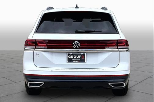 Pure White 2024 Volkswagen Atlas 2.0T SE