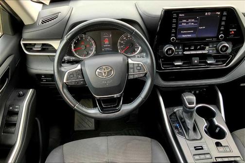 2021 Toyota Highlander LE