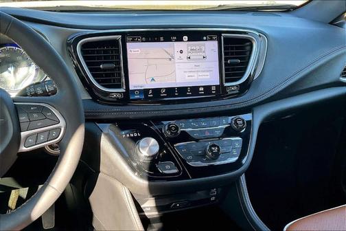 2024 Chrysler Pacifica Pinnacle