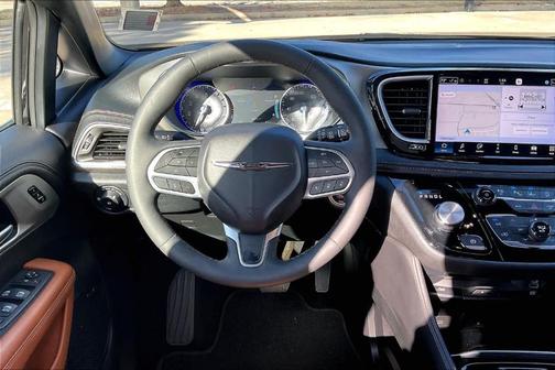 2024 Chrysler Pacifica Pinnacle