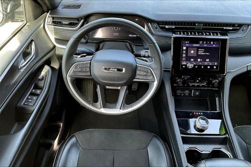 2024 Jeep Grand Cherokee L Laredo