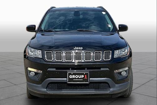 Diamond Black Crystal Pearlcoat 2018 Jeep Compass Latitude