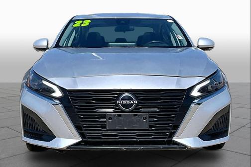Brilliant Silver Metallic 2023 Nissan Altima 2.5 SL