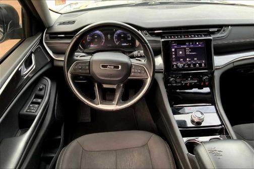 2022 Jeep Grand Cherokee L Laredo