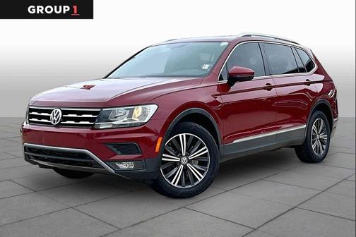 Cardinal Red Metallic 2018 Volkswagen Tiguan 2.0T SEL