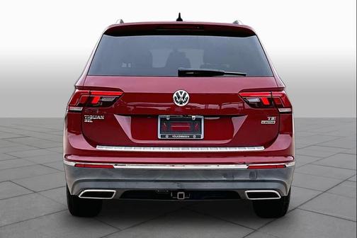 Cardinal Red Metallic 2018 Volkswagen Tiguan 2.0T SEL