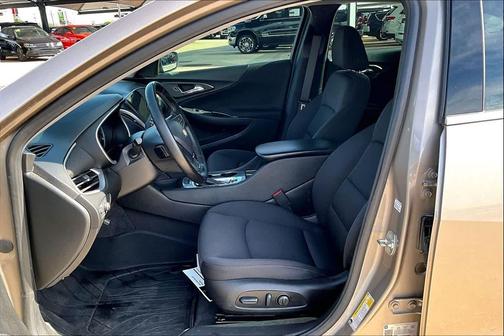 Mineral Gray Metallic 2024 Chevrolet Malibu FWD RS