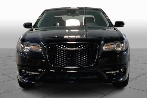 2023 Chrysler 300 Touring L