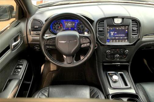 2023 Chrysler 300