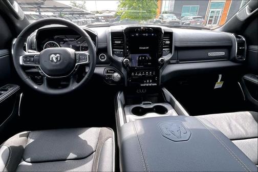 Diamond Black Crystal Pearlcoat 2026 RAM 1500 Laramie