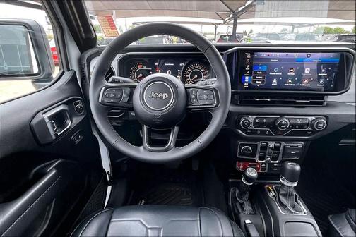 Bright White Clearcoat 2025 Jeep Wrangler Willys