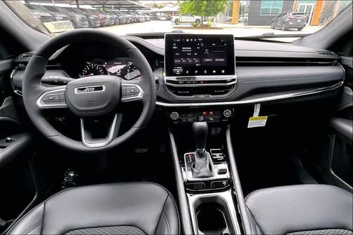 Diamond Black Crystal Pearlcoat 2026 Jeep Compass Latitude