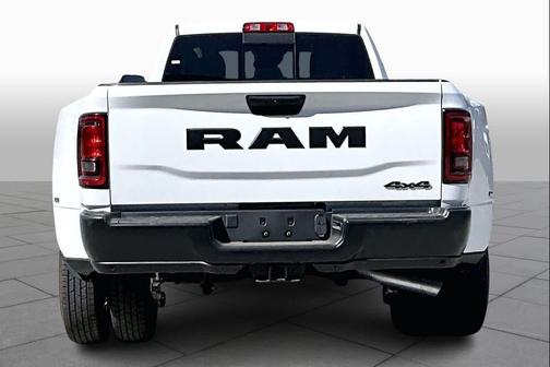 Bright White Clearcoat 2026 RAM 3500 Tradesman Crew Cab 4x4 8' Box