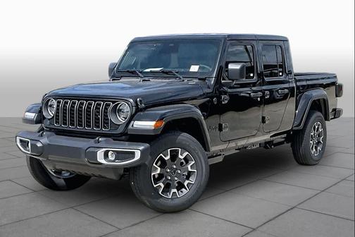Black Clearcoat 2026 Jeep Gladiator Sahara 4x4