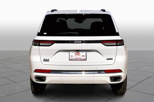 Photo 4 of 20 of 2023 Jeep Grand Cherokee Overland