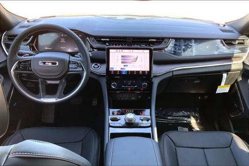 Photo 5 of 20 of 2023 Jeep Grand Cherokee Overland