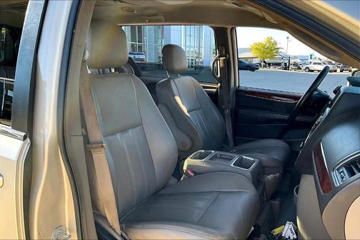 2014 Chrysler Town & Country Touring