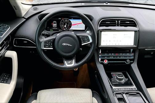 2020 Jaguar F-PACE 30t R-Sport