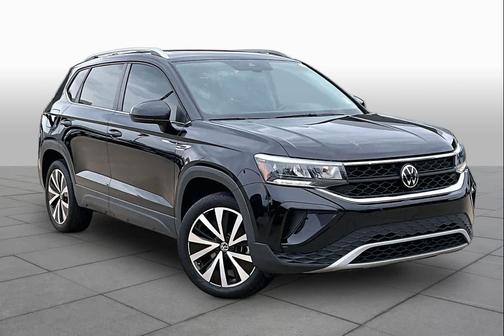 Deep Black Pearl 2024 Volkswagen Taos 1.5T SE