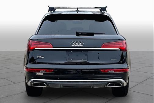 Mythos Black Metallic 2022 Audi Q5 45 S line Premium Plus