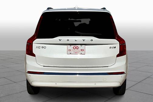 2023 Volvo XC90 B5 Plus