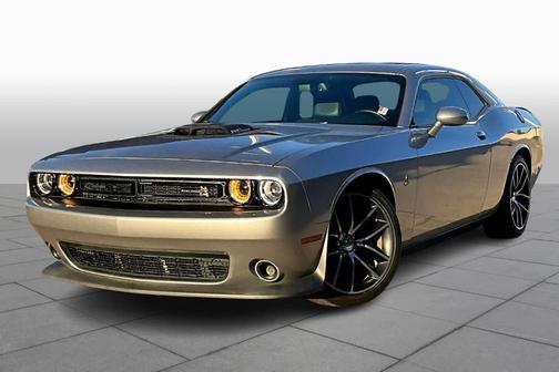 2016 Dodge Challenger 392 Hemi Scat Pack Shaker