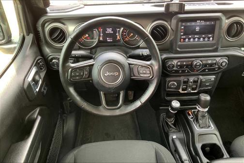 2022 Jeep Gladiator Sport
