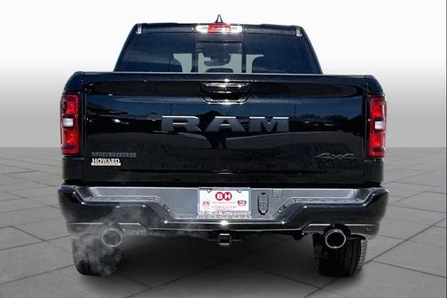 Diamond Black Crystal Pearlcoat 2026 RAM 1500 Big Horn/Lone Star