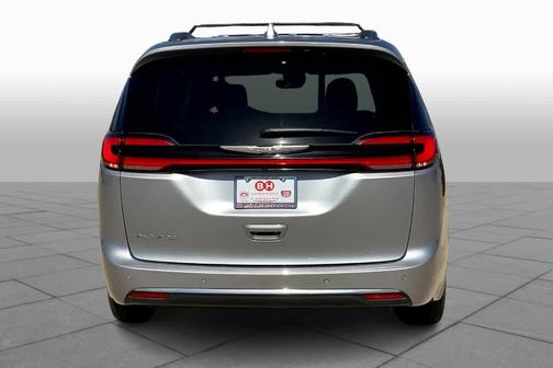 2021 Chrysler Pacifica Touring-L