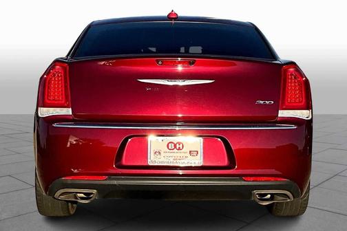 2019 Chrysler 300 Touring L