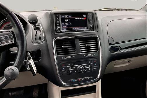 Bright White Clearcoat 2016 Dodge Grand Caravan SXT